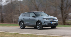 Je to novodobni grand tourer?: TEST IN OCENA: Opel grandland PHEV GS