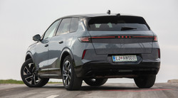 Oprema GS iz grandlanda potegne njegov polni potencial, saj postane zares mogočen. Na zadku namesto znamenitega logotipa po novem sveti le napis Opel.