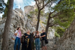 Brezplačni program Omiš Summer Frei ponuja tudi vodene oglede, klapsko petje, legende in gusarske zgodbe.