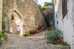 2 - Motovun, zmajeve črte (foto David Matković)